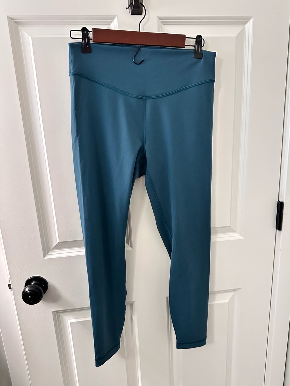 Lululemon wunder under smooth cover leggings